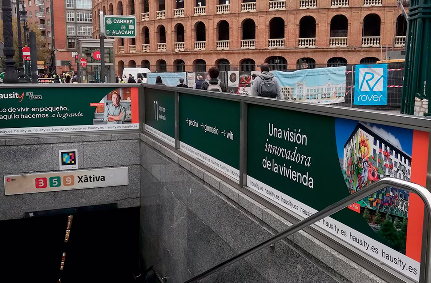 diseno carteles publicitarios hausity abranding