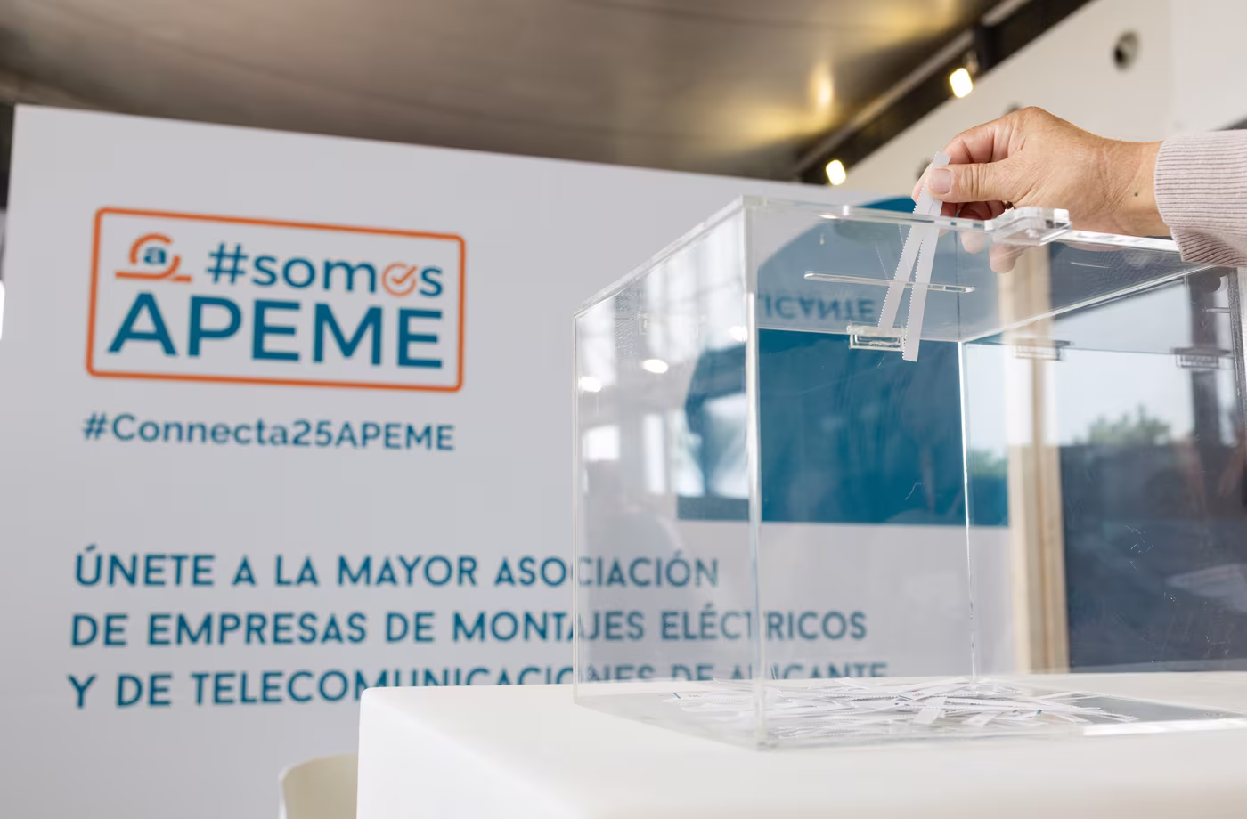 urna CONNECTA25 abranding